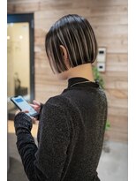 ベイショア(Bay Shore NY)&nbsp;プレイングカラーグレージュミニボブ