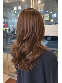 デジタルパーマで動きのあるレイヤーロング×透明感ブラウン