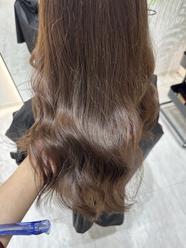 ジーナ 吉塚(Zina) 柔らかキャラメルブラウン【福田れん】吉塚美容室 博多 髪質改善