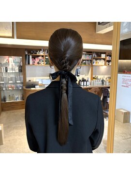 ザチェアー 名駅(The Chair) ローポニー