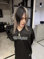 ソルバイジゼル(sol by gisele)&nbsp;ブラック × ホワイトシルバー × 外ハネウルフ