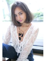 カシェ シモムラ(Cashe'e SHIMOMURA)&nbsp;束感のワンカールボブ