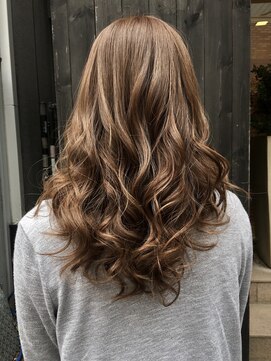 リゼル ユア 渋谷(RISEL YUA) プレミアムハイライト×パールベージュ w/u岸野