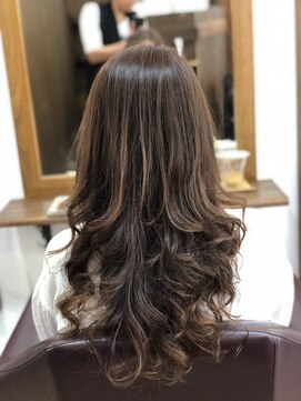 ヘアアンドメイク アンベリール(hair and make embellir) グラマラスカール♪