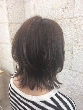 ティンク 横須賀中央(Tink) レイヤーボブ。ウルフ。外ハネ。