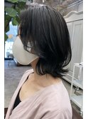 ブラックカラーにミディアムレイヤー