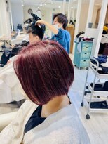 ロワゾ ヘア デザイン(L'OiSEAU HAIR DESIGN)&nbsp;前下がりボブピンクカラー