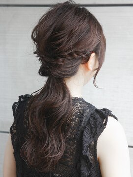 エインアンリー 表参道(AIN.ANLY.) 結婚式二次会編みおろし編み込みお呼ばれヘアセットドレスヘア