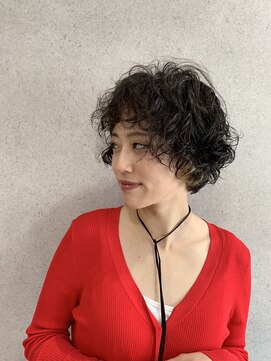 ミクマル(micmal) 30代40代くせ毛風パーマ丸みショート小顔カット抜け感外国人風