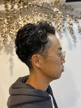 ヘアデザイン トリップ(HAIR DESIGN TRIP) ツーブロックカットパーマ