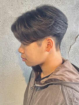 ニアウ 高崎店(Niau) メンズセンターパートニュアンスフェザーパーマ群馬高崎眉毛