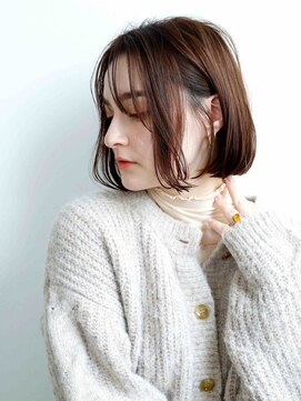 カメリア 小岩(camellia) 重めでも動きが出る！外ハネ切りっぱなしボブ　小顔になる前髪