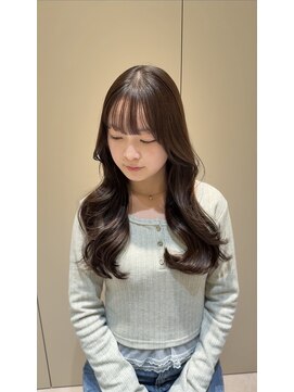 オリーブベージュ/大名美容室