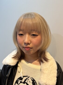 アルトラ(ALTLA) ホワイトベージュ×ブラウン裾カラー