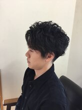 アビーゲスト(ABBEY GUEST) スケッターパーマで作るアシメスタイル