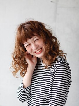 アトリエ ハンチ(atelier HUNCH) 柔らかハードウェーブ