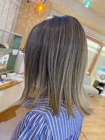 トレヴァーデルチザン(TREVOR DE'RTISAN) 外ハネ×エアータッチハイライト