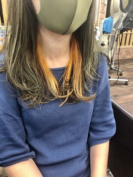 ノアーズアーク(Noah's Ark) 差し色レモンイエローとオレンジインナー