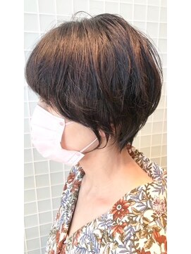 オックスクリエーション OX CREATION 桃山 ショートボブ/前下がりスタイル/大人ショート