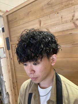 ビフェアリー(bi fairy) メンズ　ツーブロックスパイラルパーマ