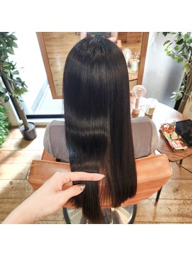 エルムトウキョウ(ELM Tokyo) 柔らかサラ艶髪☆縮毛矯正と髪質改善トリートメント☆