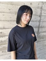 バース(BIRTH)&nbsp;天神【BIRTH】ぱっつん前髪ボブ×ネビージュ