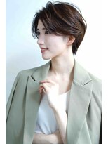 ムウ 難波(MOU)&nbsp;ショートボブルフ黒髪ネビージュ小顔ワンレン20代30代40代