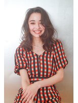 ソレイユトウキョウシブヤ(SOLEIL TOKYO shibuya)&nbsp;ロング顔周りカット前髪なし大きめカールのグラマラスロング