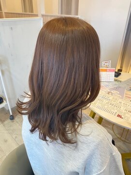 ハグクレア(HUG CLAIRE) 赤みの少ない透明感カラー