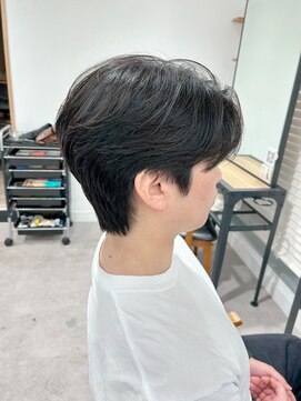 ネオリーブ クーロ メゾン 横浜(Neolive curro Maison) フェザーショート×毛流れパーマ