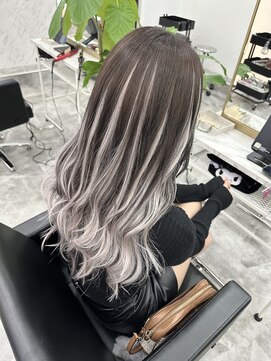 ロゼル(ROSEL) エクステでバレイヤージュ