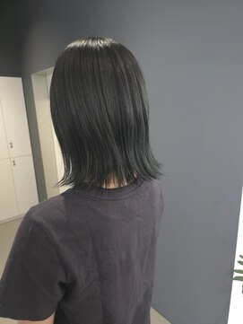 ゴットラトゥール(GOTTO LATOUR) モスグリーン/ダークグリーン/緑/グレージュ/ブリーチ/ボブ