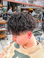 フォーコーナーズカットショップスリーセント 栄(FourCornersCutShop 3/cent)&nbsp;【ツイストスパイラルパーマ】