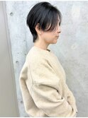 黒髪ハンサムショートくびれショートひし形小顔ショート前髪なし