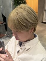 キリ 逗子(kiri) 逗子葉山ブロンドベージュミルクティーダブルカラーブリーチY137