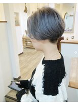 コルマルシェ(Cormarche)&nbsp;韓国風ハンサムショート×シルバーグレー