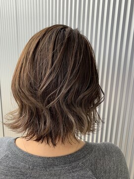 ラ ブーケ 御器所店(La Bouquet) 切りっぱなし風外ハネレイヤー2019