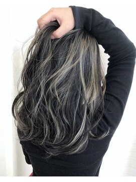 アービング(a'bing) スタイリング簡単外国人風スタイル♪ローライトでこなれ感 UP