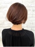 ストレートの質感による美髪ショートボブ