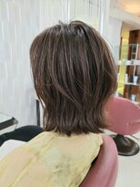 クオリス 上福岡店(QUALIS)&nbsp;20代30代40代/アッシュブラウン/くびれ/外ハネ/ミディアム/小顔/