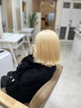 カリーナ(CARINA) ハイトーンカラー/ブロンドカラー