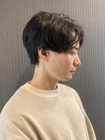 リリー(Lily)&nbsp;くせ毛を活かしたセンターパート 【理容室】大森/蒲田/フェード