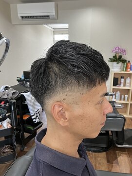 トイ(toi) スキンフェード