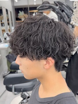 オーバルバイアピッシュ(OVARL by apish) 波巻きパーマツイストスパイラルパーマフェードカット