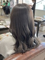 ジーニー 千葉(GENiE)&nbsp;韓国ヘア/透明感ベージュ/宮田里穂