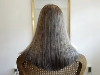 グリッスン(Glisten)の写真/【髪質改善】髪や頭皮に優しいこだわりの商材をご用意◇技術力の高さ、しっくりくるご提案が好評◎