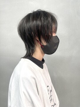 イロハ(IROHA) メンズっぽい中性ウルフ