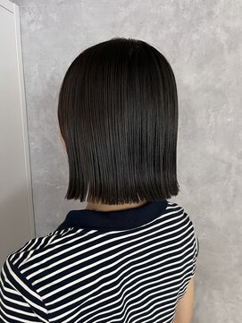 モク(mok) 簡単スタイリングパツっと外ハネボブ