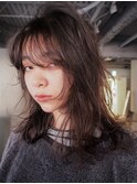 透け感、抜け感のある顔まわりレイヤースタイル
