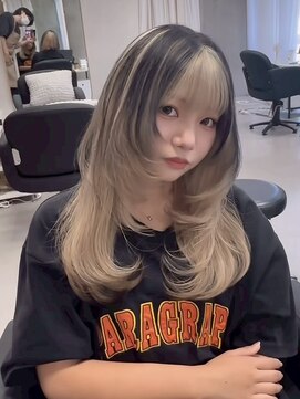 ジィルム(XELM) 韓国レイヤーカット/ブリーチ/レイヤーカット/ハッシュカット